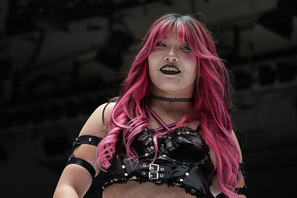 Alterspedia #9: Alternatywne Stylizacje na Zimę — Gotyckie, Punkowe i Grungowe. Jak Się Mrocznie Ubrać?