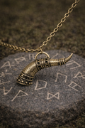 Horn of Valhalla's Feast Nordic Necklace – Classic Gold