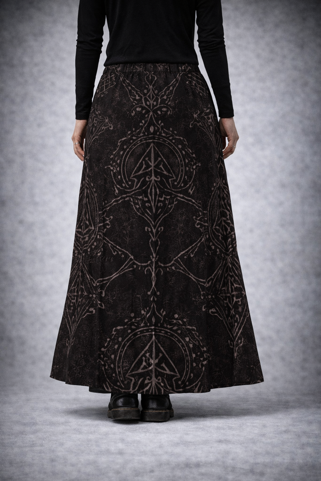 Nordic Gothic Maxi Skirt – North Runs Ladies