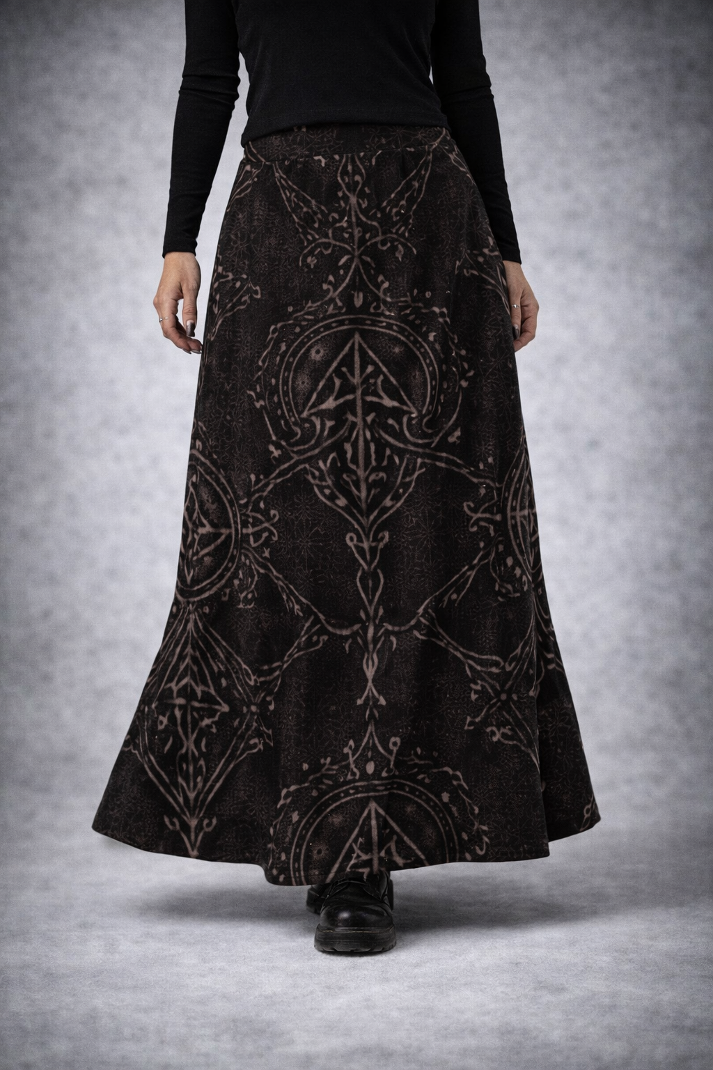 Nordic Gothic Maxi Skirt – North Runs Ladies